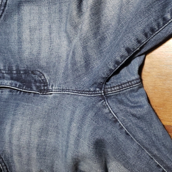 Earl Jean's with Flower Embroidery - Picture 4 of 10